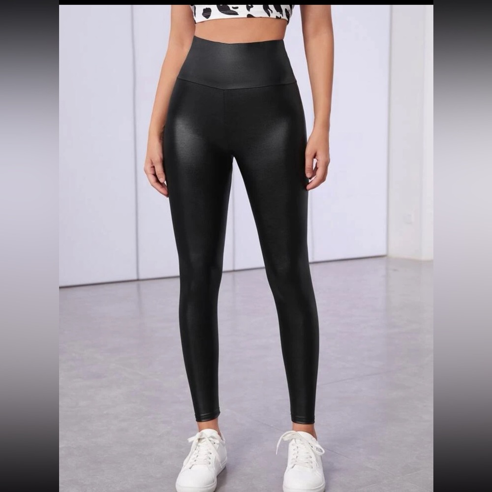 Faux leather leggings